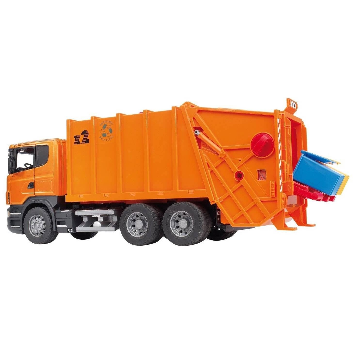 Orange Garbage Truck O916