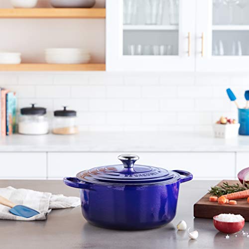5.5 qt. Enameled Cast Iron Round Dutch Oven R763