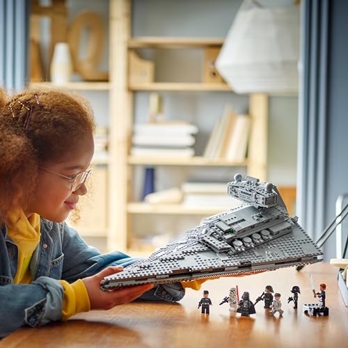 LEGO Star Wars Imperial Star Destroyer Building Toys Set with 6 Minifigure Toys Z13649