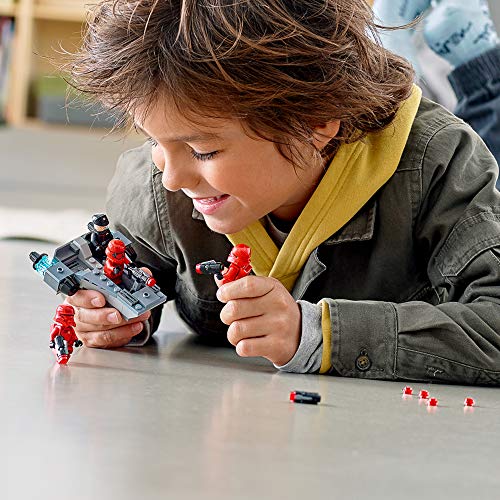 Sith Troopers Battle Pack Stormtrooper Speeder Vehicle Building Kit (105 Pieces) A402355