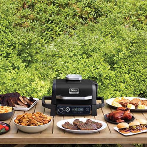 Grey 7-in-1 Outdoor Electric Grill & Smoker E440