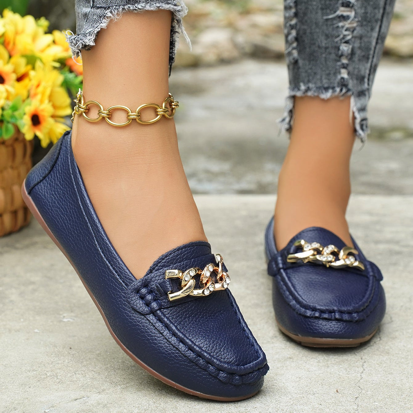 Women's Classic Chain Loafers with Gold Buckle Ornament – Comfortable Casual Slip-On Flats