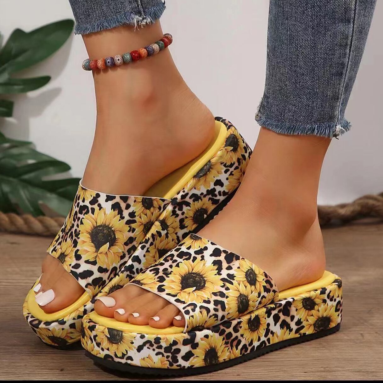Women's Butterfly Platform Slide Sandals Thick Sole Comfort Slippers