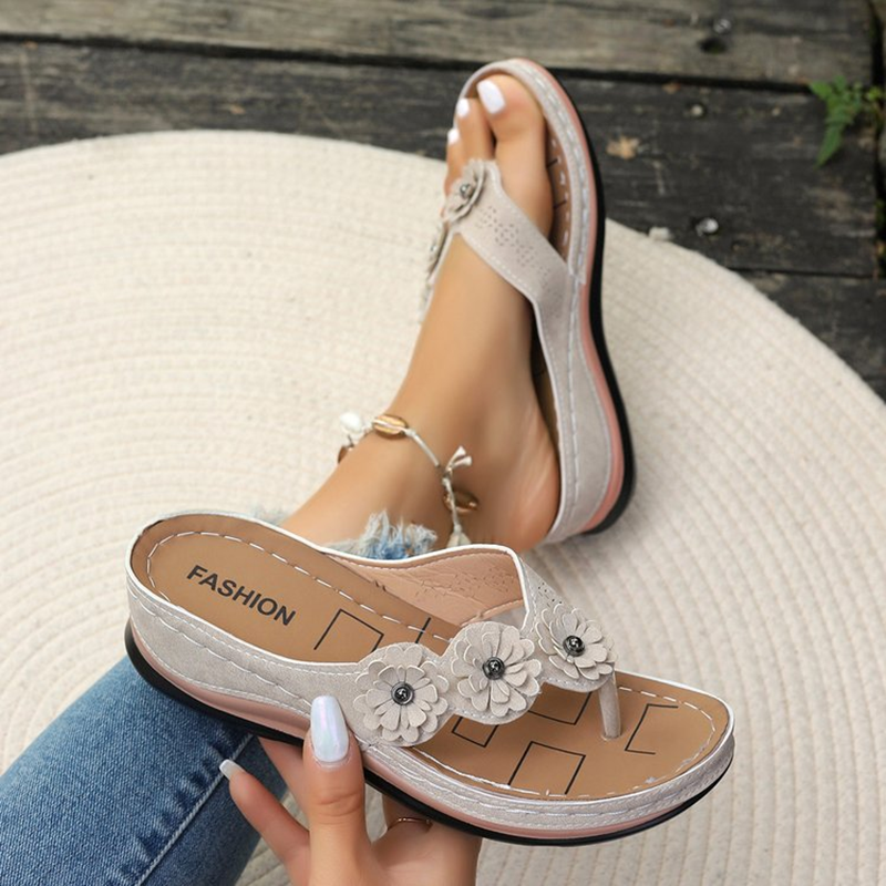 Women's 3D Flower Decor Faux Suede Wedge Flip Flops